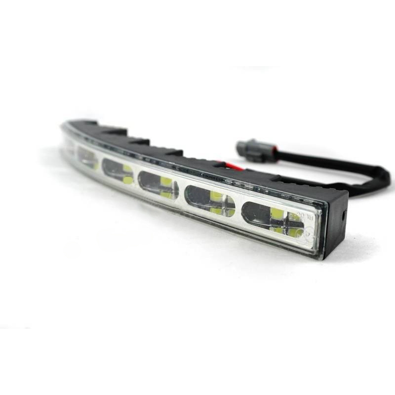 Svetlá denného osvetlenia Superlight RL 12 LED diód 560 LM VW Passat / Škoda SUPERB