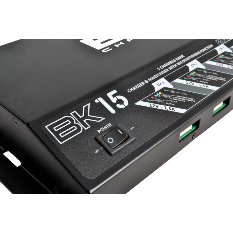 Profesionálna  nabíjačka  pre 5 batérií BS-BATTERY 5 Bank charger 12V 5x1,5A