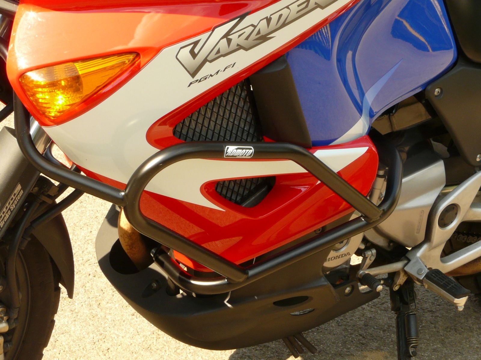 ochrana  motoru RDMOTO CF34KD matná čierna