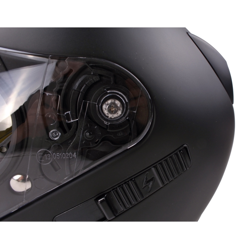 Prilba na motocykel Scorpion EXO-220 čierna matná výpredaj