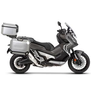 Kompletná sada hliníkových kufrov SHAD TERRA, 37 litrový vrchný kufor, 36/36 litrový bočné kufre, vrátane montážnej sady a platni SHAD HONDA X-ADV 750