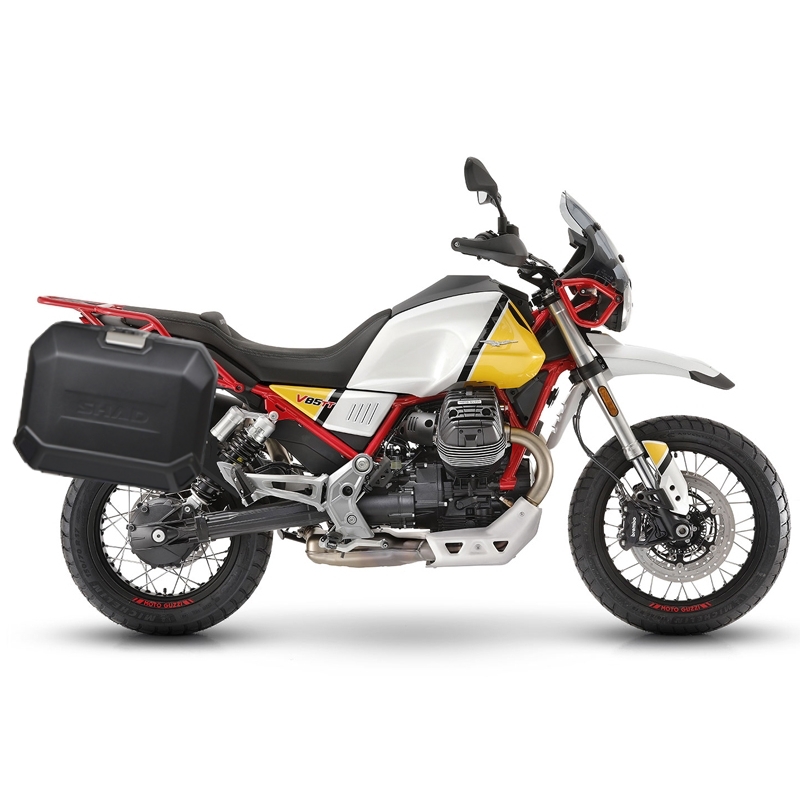 Kompletná sada bočných čiernych hliníkových kufrov SHAD TERRA BLACK , 36/47 l litrov, vrátane montážnej sady SHAD MOTO GUZZI V 85 TT
