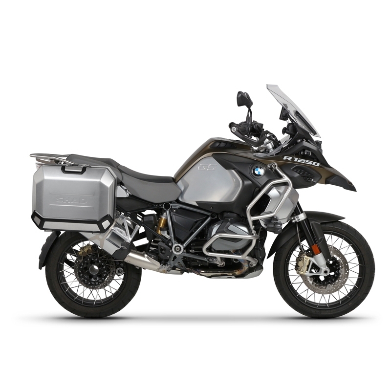 Kompletná sada bočných čiernych hliníkových kufrov SHAD TERRA BLACK , 36/47 l litrov, vrátane montážnej sady SHAD BMW R 1200 GS/ R 1200 GS Adventure/ R 1250 GS/ R 1250 GS Adventure
