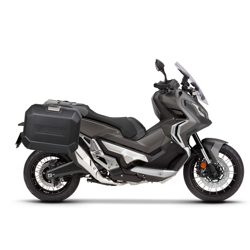 Kompletná sada bočných čiernych hliníkových kufrov SHAD TERRA BLACK , 36L/36/ bočné kufre, vrátane montážnej sady SHAD HONDA X-ADV 750