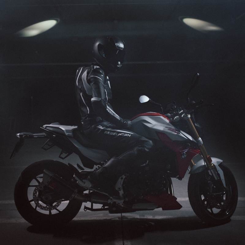 Nohavice na motocykel Rebelhorn Fighter čierno-biele výpredaj