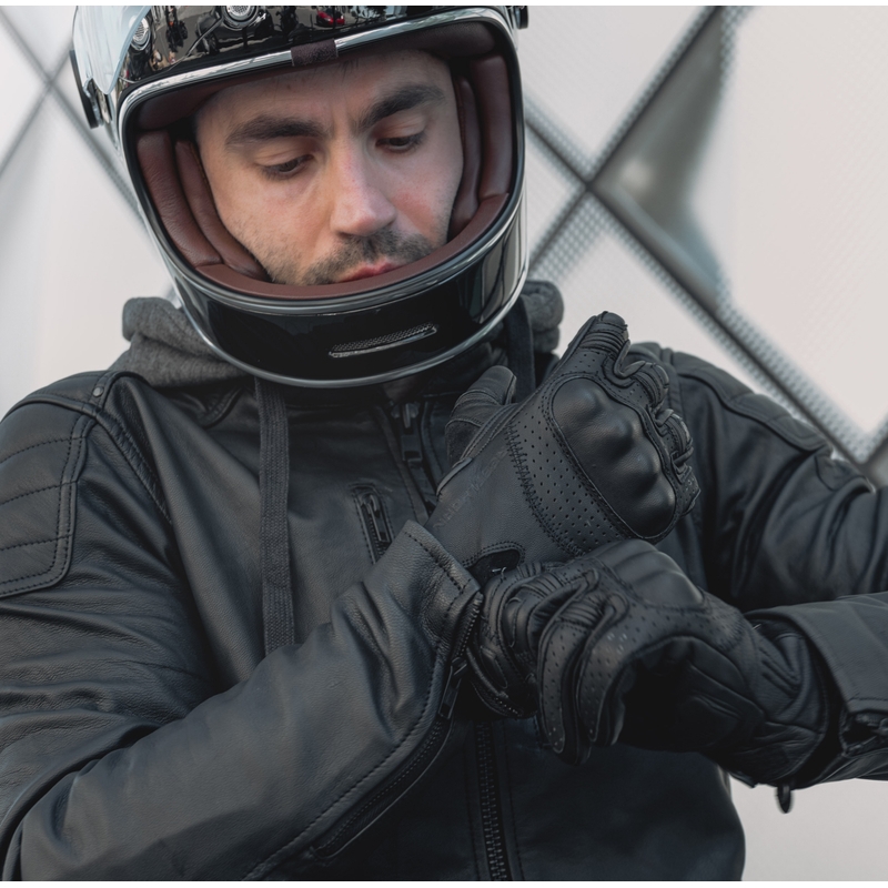 Rukavice na motocykel Rebelhorn Thug II čierne perforované