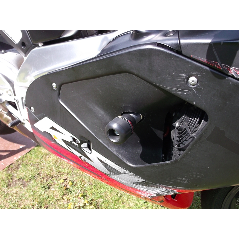 Protektory do zadnej osi - APRILIA RSV 1000 Mille (1998 - 2008), 1000 Tuono (2003 - 2009), SXV450SM Gatling(ZO)