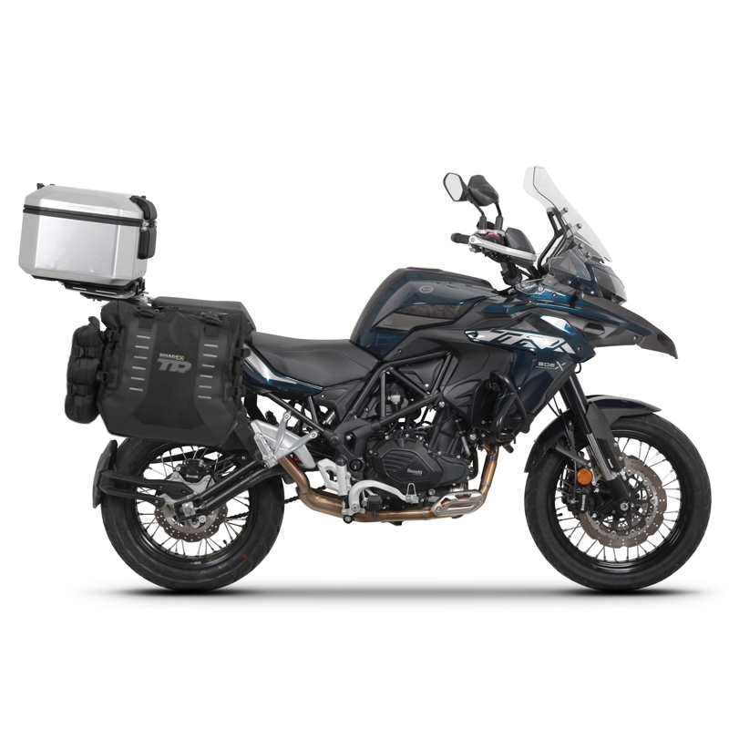 Kompletná sada sedlových brašní SHAD TERRA TR40 adventure a hliníkového kufra SHAD TERRA 48L vrátane montážnej sady SHAD Benelli TRK 502 X