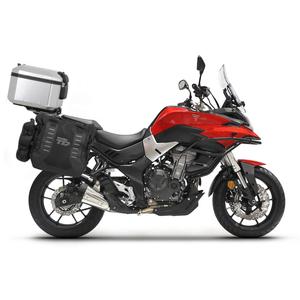 Kompletná sada sedlových brašní SHAD TERRA TR40 adventure a hliníkového kufra SHAD TERRA 55L vrátane montážnej sady SHAD Voge 500DS / 500DSX