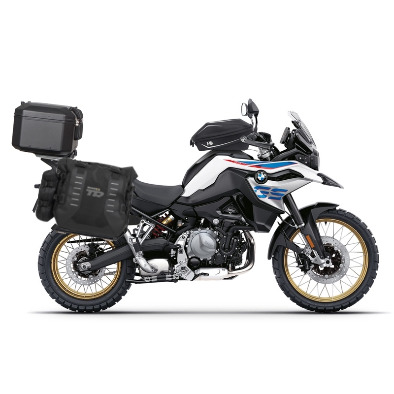 Kompletná sada sedlových brašní SHAD TERRA TR40 adventure a hliníkového kufra SHAD TERRA BLACK 55L, vrátane montážnej sady SHAD BMW F750 GS / F850 GS