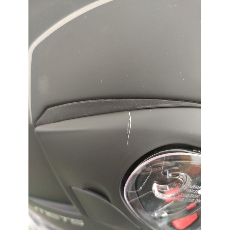 Odklápacia prilba na motocykel MT Atom čierna matná - II. akosť