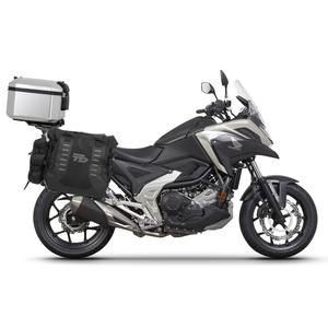 Kompletná sada sedlových brašní SHAD TERRA TR40 adventure a hliníkového kufra SHAD TERRA 37L vrátane montážnej sady SHAD HONDA NX 750 X 2021-