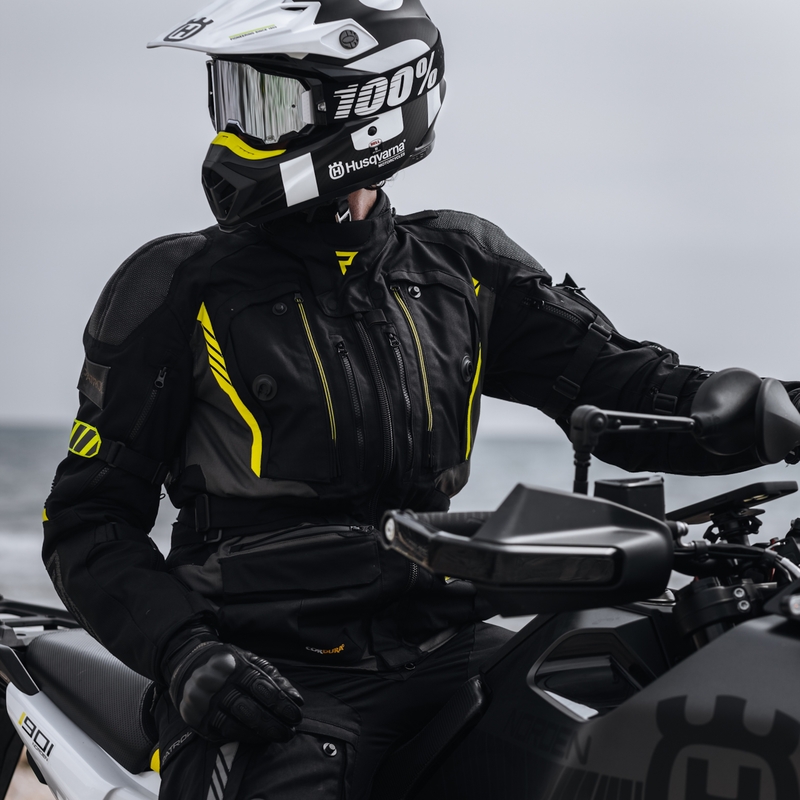 Bunda na motocykel Rebelhorn Patrol čierno-šedo-fluorescenčno žltá