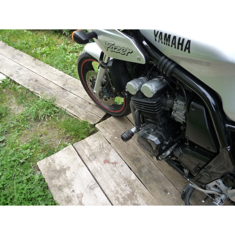 Padacie protektory - Yamaha FZS 600 (1998 - 2003) Gatling