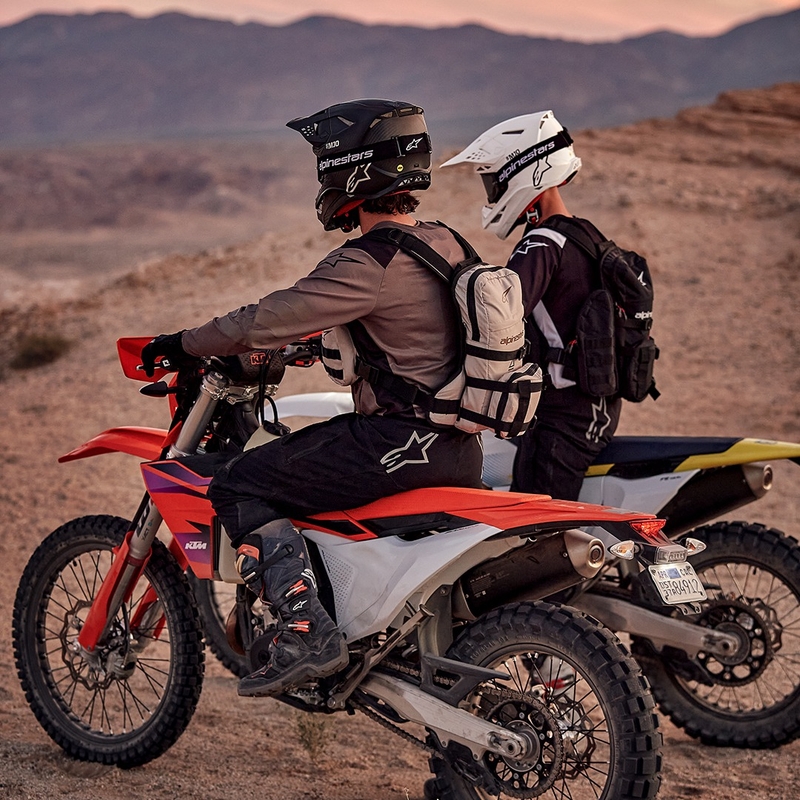 Batoh Alpinestars Techdura Tactical čierno-biely 9 l