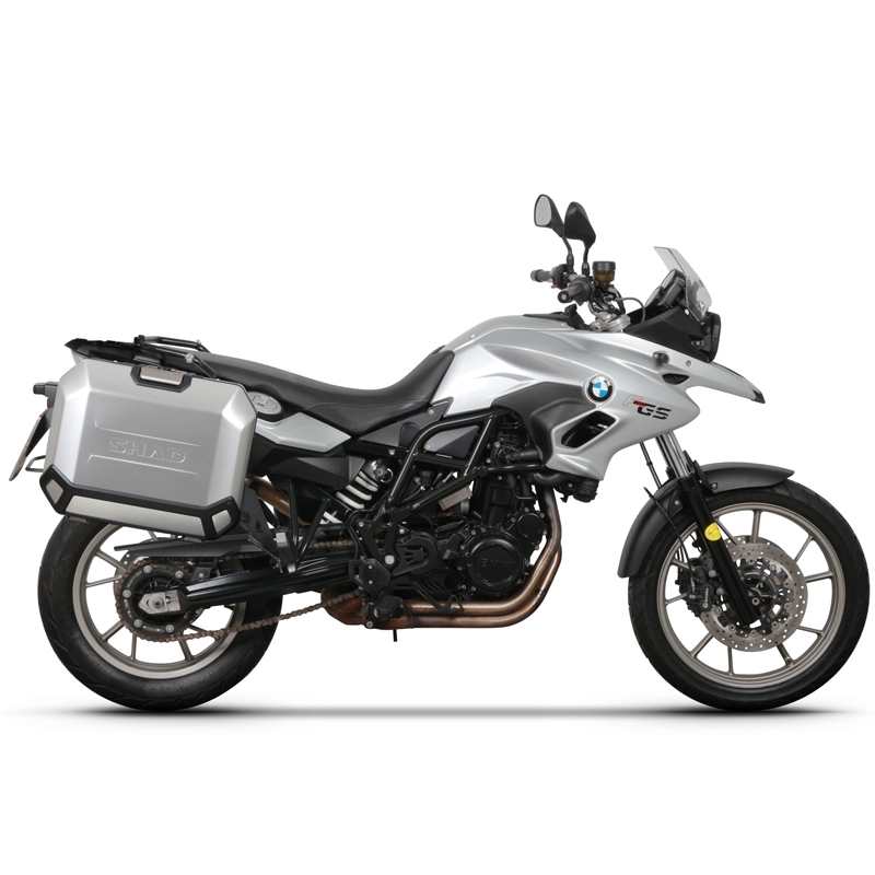 Kompletná sada hliníkových kufrov SHAD TERRA, 48 litrový vrchný kufor, 36/47 litrový bočné kufre, vrátane montážnej sady a platni SHAD BMW F 650 GS/ F 700 GS/ F 800 GS
