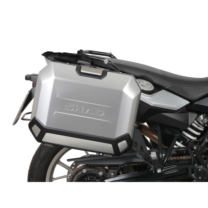 Kompletná sada hliníkových kufrov SHAD TERRA, 48 litrový vrchný kufor, 36/47 litrový bočné kufre, vrátane montážnej sady a platni SHAD BMW F 650 GS/ F 700 GS/ F 800 GS