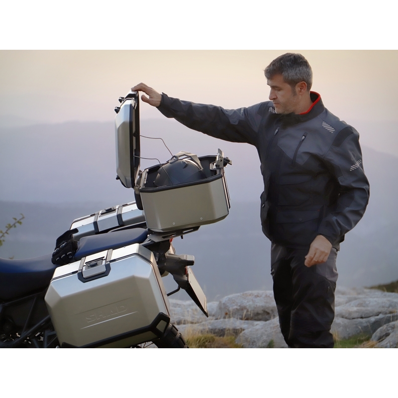 Kompletná sada hliníkových kufrov SHAD TERRA, 48 litrový vrchný kufor, 47/47 litrový bočné kufre, vrátane montážnej sady a platni SHAD HONDA CB 500 X