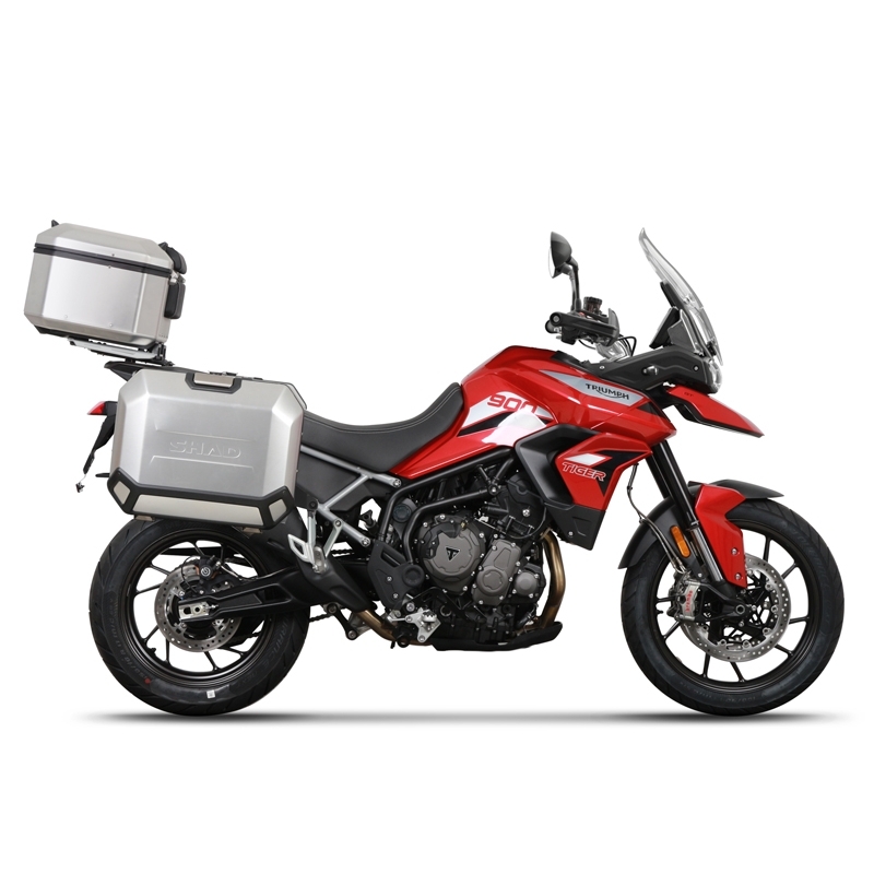 Kompletná sada čiernych hliníkových kufrov SHAD TERRA BLACK , 37 litrov vrchný kufor, 36/47 litrov bočné kufre, vrátane montážnej sady a platni SHAD TRIUMPH Tiger 900