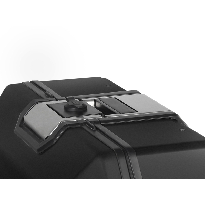 Kompletná sada čiernych hliníkových kufrov SHAD TERRA BLACK , 37 litrov vrchný kufor, 47L/47 litrov bočné kufre, vrátane montážnej sady a platni SHAD HONDA NC 750 X