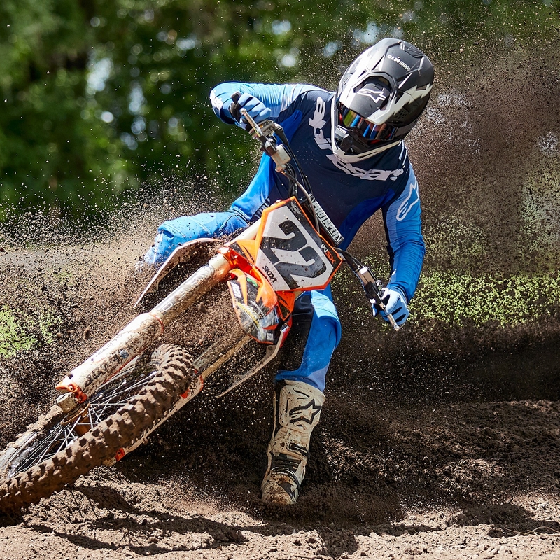 Motokrosová prilba Alpinestars Supertech S-M10 Ampress matná čierno-biela
