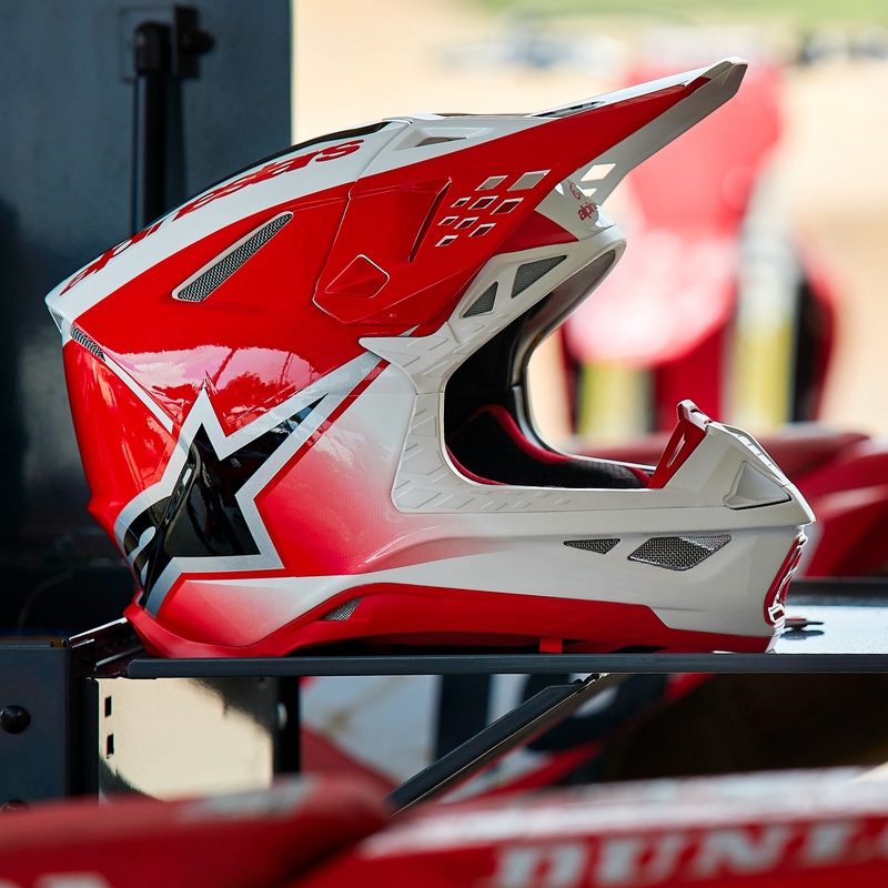 Motokrosová prilba Alpinestars Supertech S-M10 Unite červeno-biela