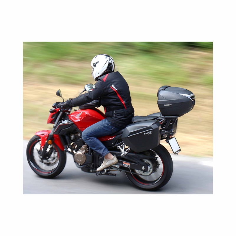 Bočné  kufre  s farebným krytom SHAD SH23 titánová  farba