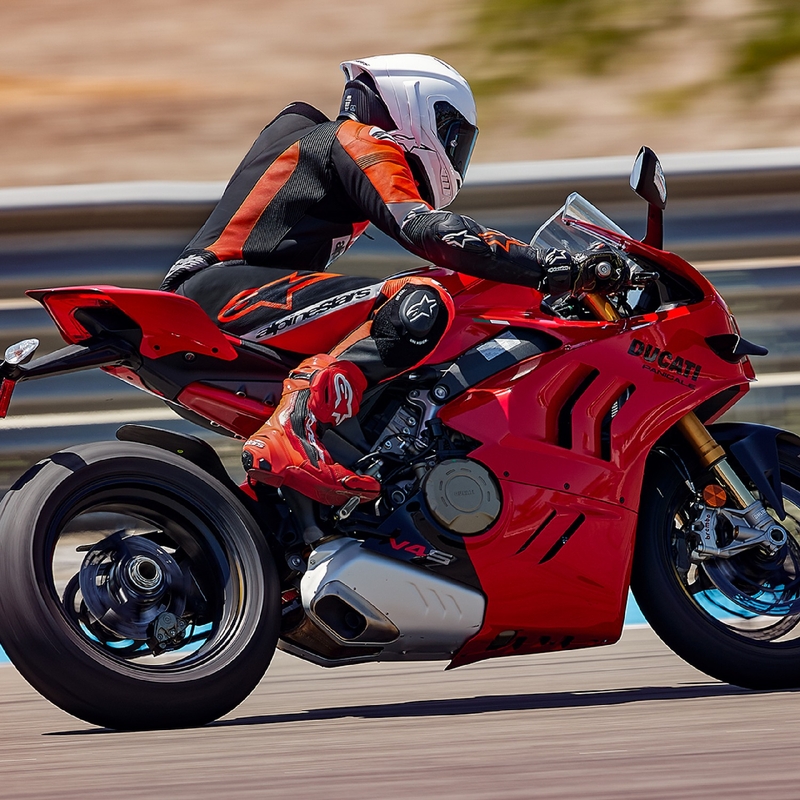 Kožená kombinéza na motorku Alpinestars Missile 2 Ward čierno-fluo červeno-biela