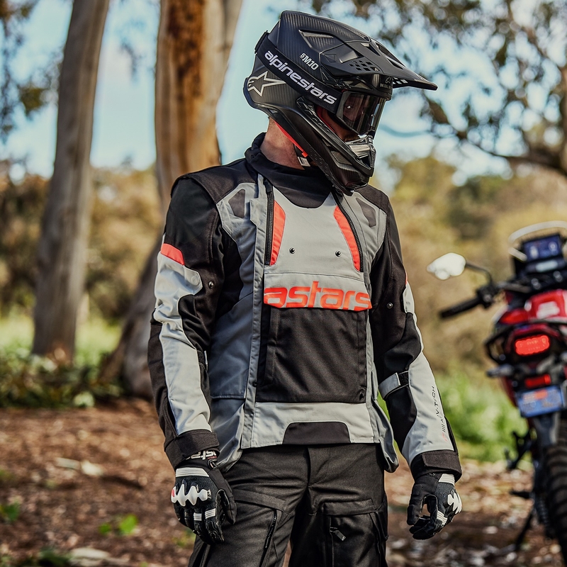 Bunda na motocykel Alpinestars Halo Drystar svetlo sivo-tmavo sivo-čierno-fluorescenčno červená