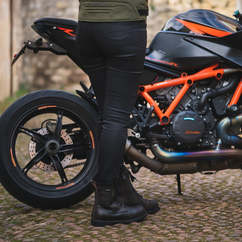 Skrátené dámske džínsy na motorku Oxford Original Approved Waxed Jeggins AA čierne