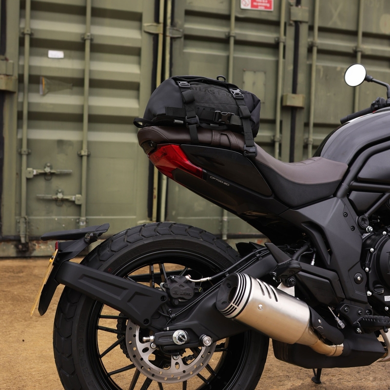 Moto taška na sedadlo spolujazdca Oxford Atlas T-10 Advanced Tourpack 10 l šedá