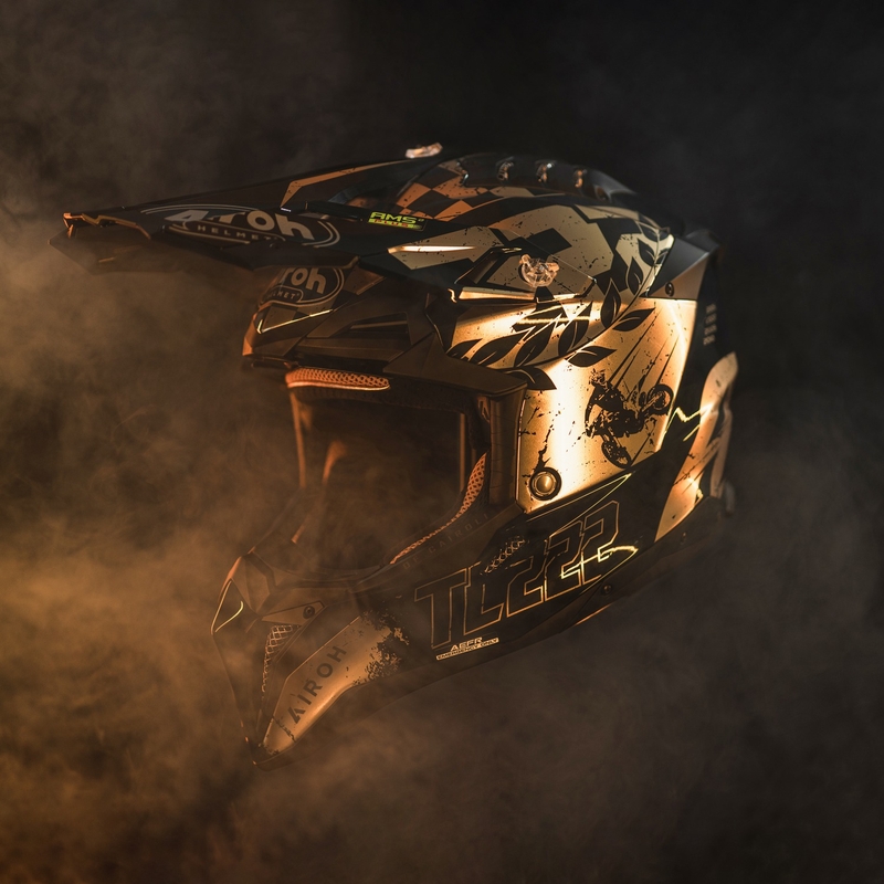 Motokrosová prilba Airoh Aviator 3.0 "TC 222 THE LEGEND" čierno-zlatá