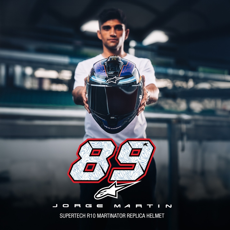 Integrálna prilba na motorku Alpinestars Supertech R-10 limitovaná edícia Martinator Jorge Martin modro-fialovo-červeno-žltá