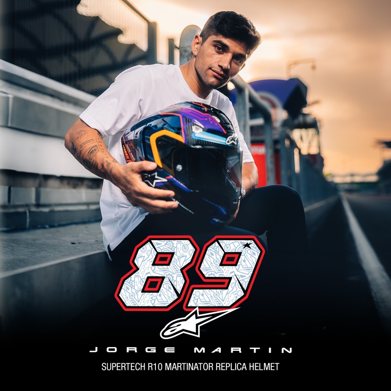 Integrálna prilba na motorku Alpinestars Supertech R-10 limitovaná edícia Martinator Jorge Martin modro-fialovo-červeno-žltá