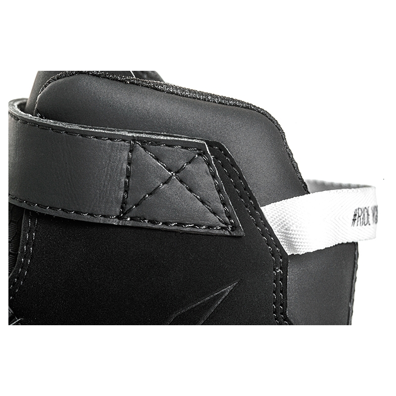 Topánky na motorku IXON Bull 2 WP čierno-biele