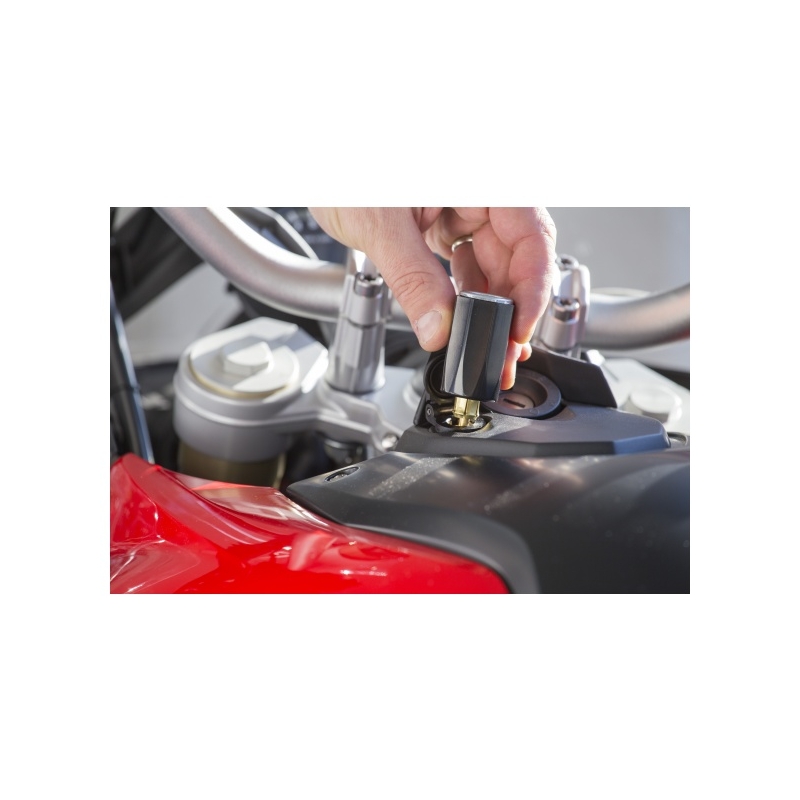 DIN adaptér z malej moto zásuvky na automobilovú