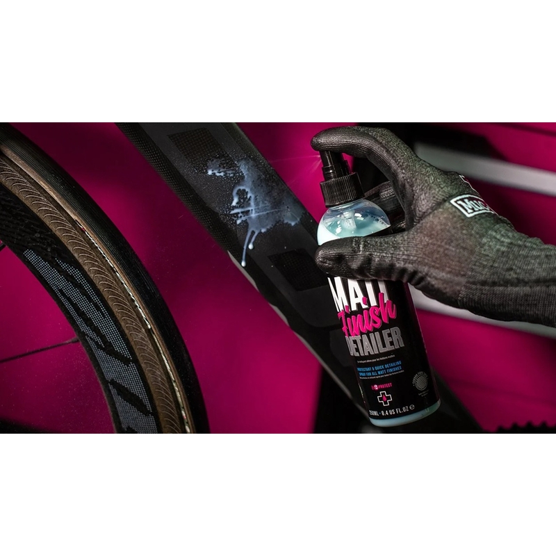 Detailer na matné povrchy motocyklov (finish) MUC-OFF 250ml