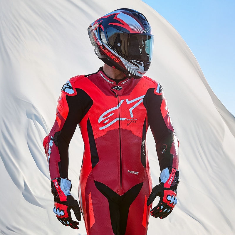 Jednodielna kožená kombinéza na motorku Alpinestars GP Plus V4 Sprint, Tech-air kompatibilná fluo červeno-červeno-bielo-čierna