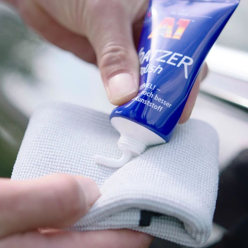Odstraňovač jemných škrabancov z laku a plastov Dr. Wack Scratch Polish 50 ml