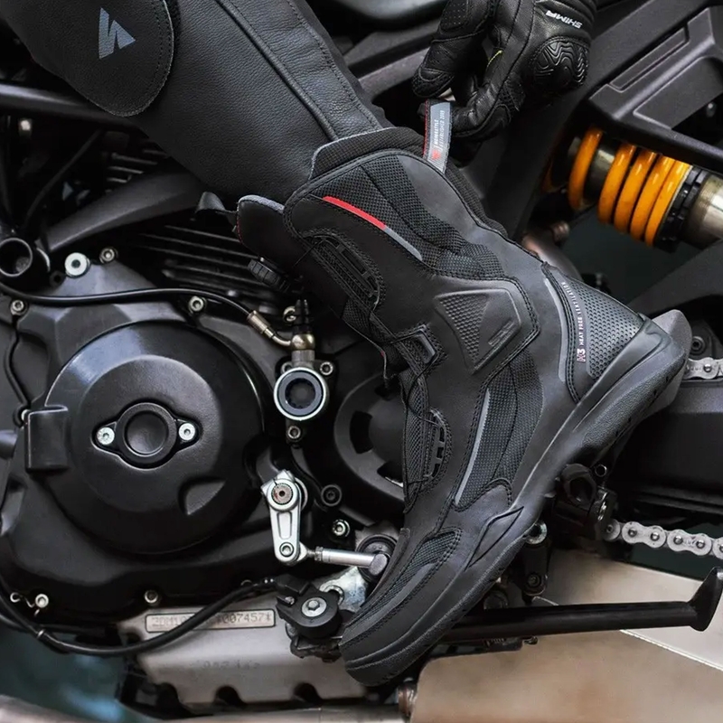 Obuv na motocykel Shima Strato čierná
