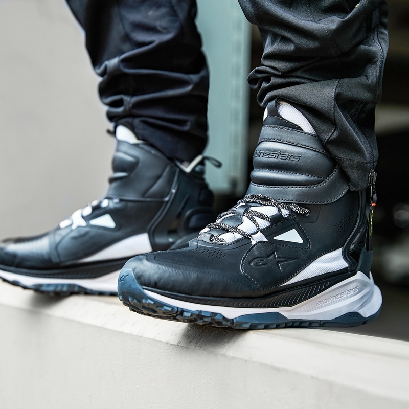 Motocyklová obuv Alpinestars Speedstreet čierno-biela