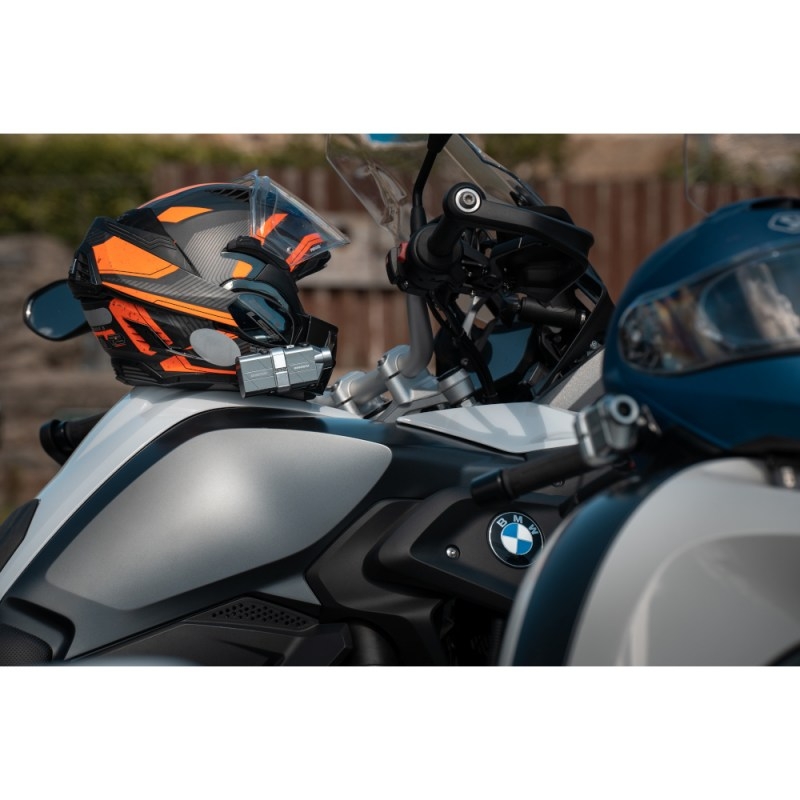 Kamera na helmu na motorku INNOVV H5 strieborno-šedá