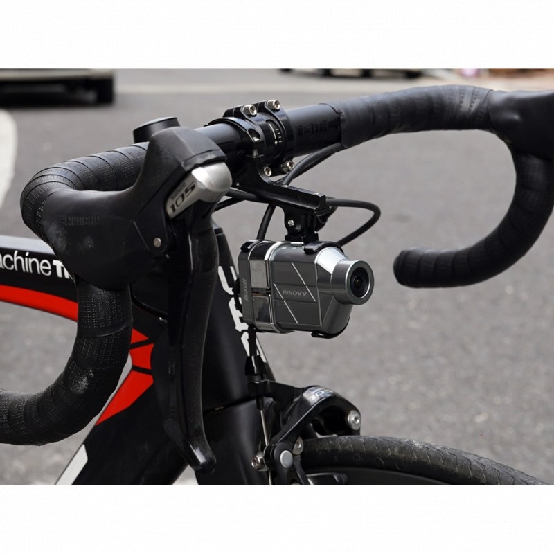 Kamera na helmu na motorku INNOVV H5 strieborno-šedá