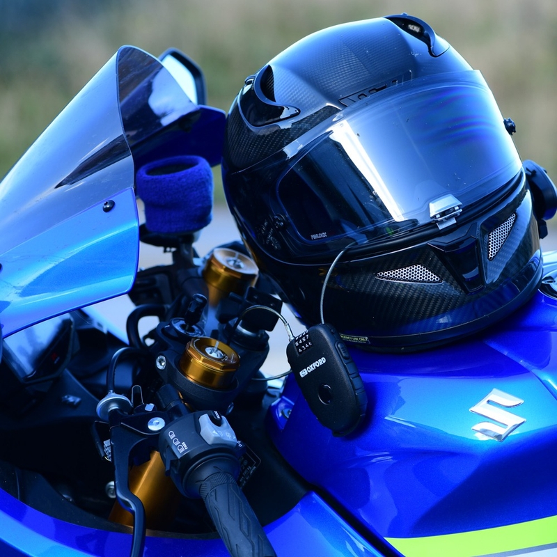 Zvinovací lankový zámok Oxford Retractable Combination Lock čierny