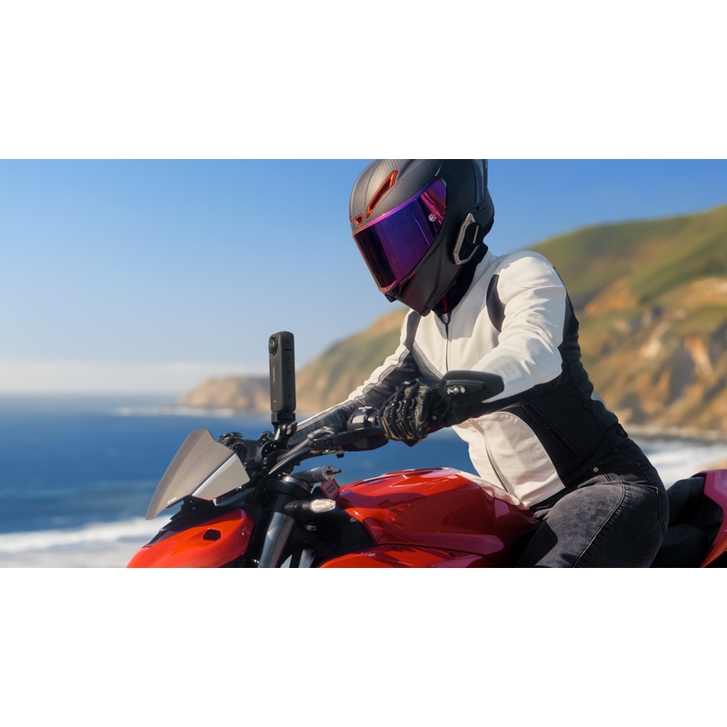 Akčná kamera Insta360 X4 Motorcycle Bundle čierna