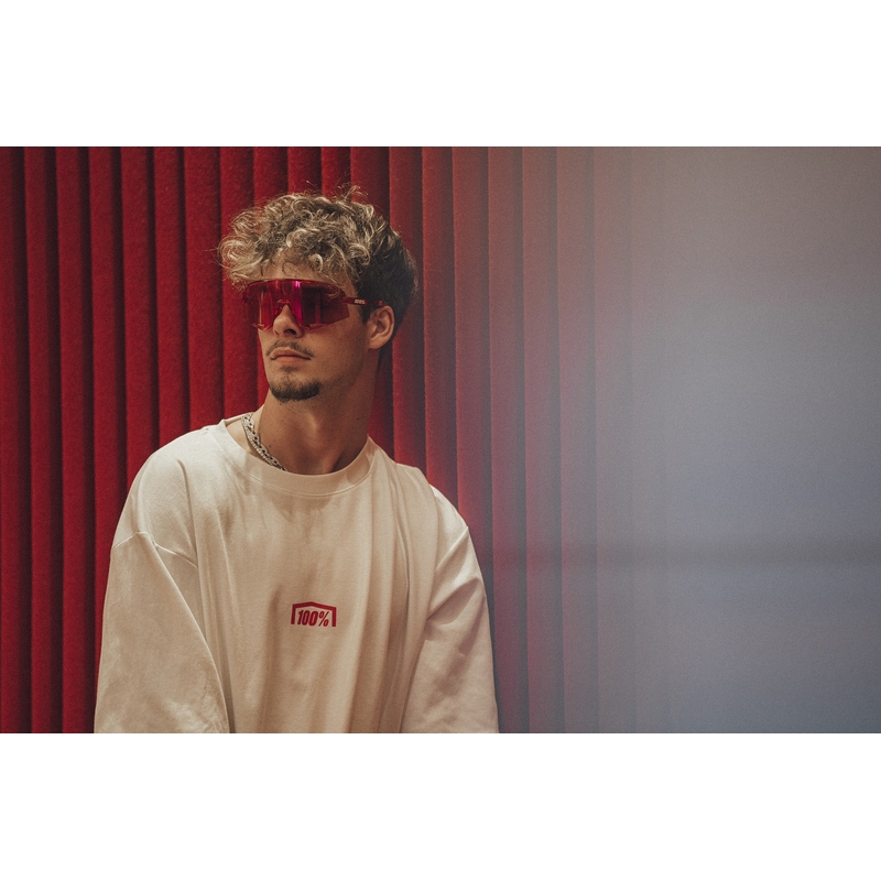 Slnečné okuliare 100% Slendale s HIPER Fire červeným sklom