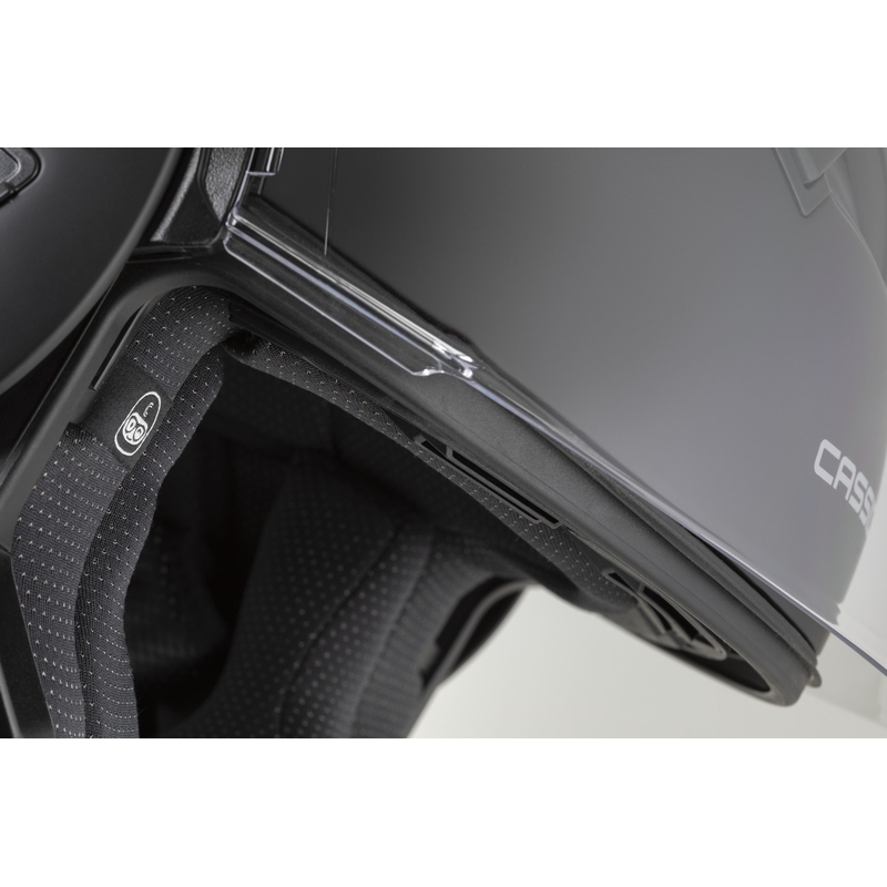 Preklápacia helma na motorku Cassida MultiFlip Solid Blackout matná čierno-čierna