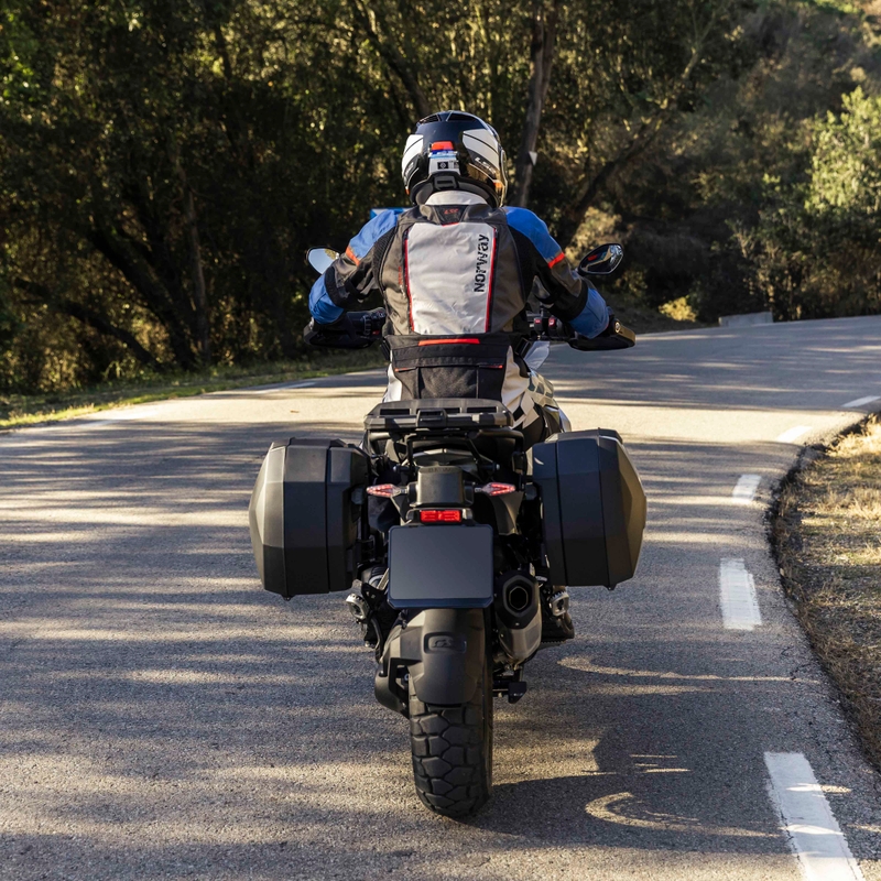 Bočné kufre SHAD SH38X (zväčšiteľný koncept)