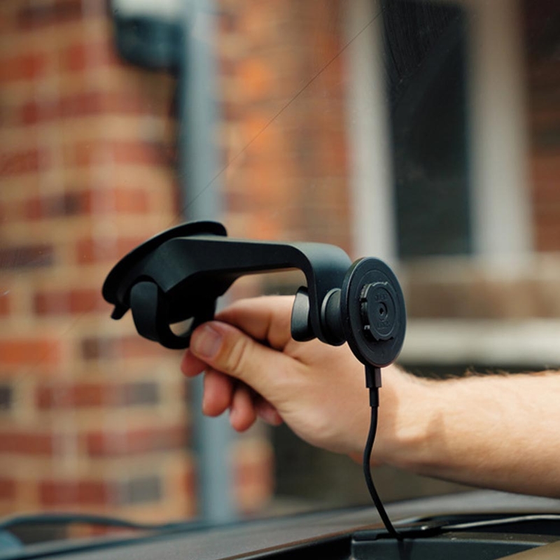 Prísavná základňa Quad Lock® pre čelné sklo/palubnú dosku čierna