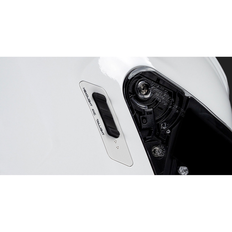 Integrálna helma na motorku SENA Phantom s Mesh headsetom lesklá čierna